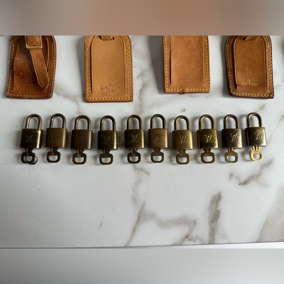 Bundle Louis Vuitton luggage tag 10 and lock key 10 - Picture 2 of 12